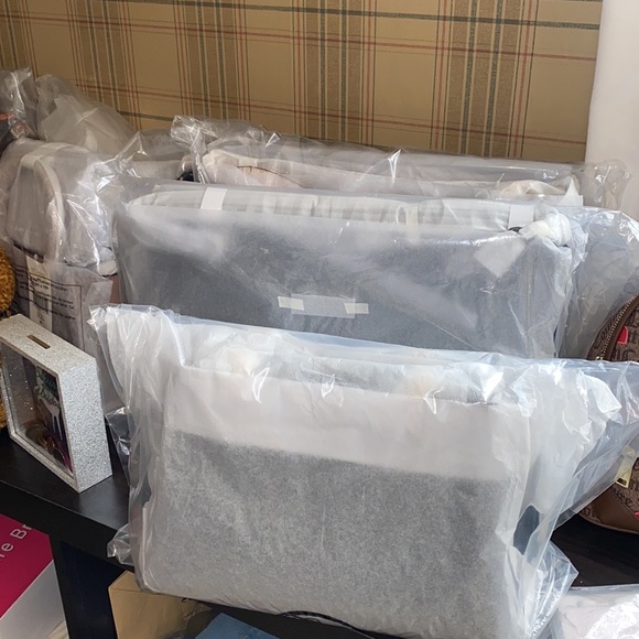 ❤️‍🔥SOLD❤️‍🔥NWT MICHAEL MICHAEL KORS
Jet Set Large Color-Block - Picture 7 of 7